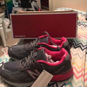 BRAND NEW New balance tennis shoes